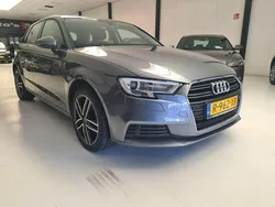 Grijs Gebruikt 2020 Audi A3 Sportback g-tron Basis Sedan | € 18.450 (Eerlijke prijs)