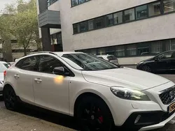 Wit Gebruikt 2014 Volvo V40 CC Momentum Stationwagen | € 11.500 (Super prijs)