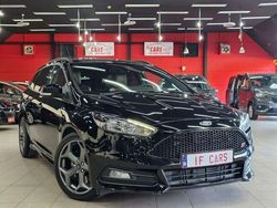 Zwart Gebruikt 2016 Ford Focus ST Stationwagen | € 12.900 (Goede deal)