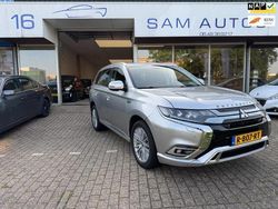 Grijs Gebruikt 2019 Mitsubishi Outlander Edition SUV | € 18.950 (Super prijs)