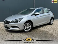 Grijs Gebruikt 2017 Opel Astra Business Hatchback | € 10.735 (Goede deal)