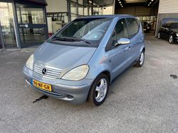 Blauw Gebruikt 2003 Mercedes A140 Elegance MPV | € 940 (Eerlijke prijs)