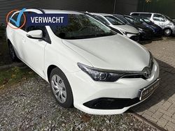 Wit Gebruikt 2016 Toyota Auris Comfort Stationwagen | € 13.777 (Iets duurder)