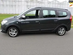 Grijs, metallic lak Gebruikt 2017 Dacia Lodgy Stepway MPV | € 10.750 (Eerlijke prijs)