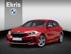 Rood Gebruikt 2023 BMW 118 Executive Hatchback | € 27.450 (Eerlijke prijs)