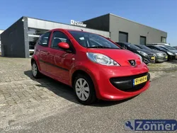 Rood Gebruikt 2009 Peugeot 107 Hatchback | € 2.600 (Goede deal)