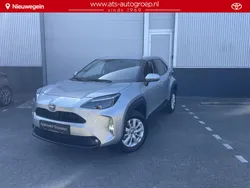 Grijs Gebruikt 2024 Toyota Yaris Cross Edition SUV | € 28.500 (Eerlijke prijs)