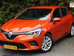 Oranje Gebruikt 2020 Renault Clio V Intens Hatchback | € 14.450 (Eerlijke prijs)