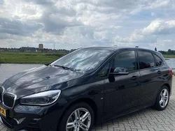 Zwart Gebruikt 2018 BMW 225 Active Tourer iPerformance MPV | € 15.950 (Eerlijke prijs)