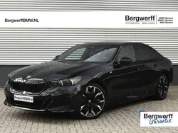Zwart, metallic lak Gebruikt 2025 BMW 550 M Sport Sedan | € 89.875