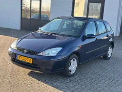 Blauw Gebruikt 2002 Ford Focus Hatchback | € 1.899 (Eerlijke prijs)
