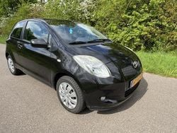 Zwart Gebruikt 2007 Toyota Yaris Hatchback | € 2.100 (Eerlijke prijs)