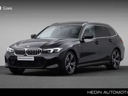 Zwart Gebruikt 2024 BMW 320e M Sport Stationwagen | € 45.880 (Eerlijke prijs)
