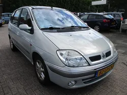 Grijs Gebruikt 2003 Renault Scénic MPV | € 999 (Iets duurder)