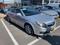 Grijs Gebruikt 2006 Opel Vectra GTS Sport Hatchback | € 2.450 (Eerlijke prijs)