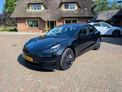 Zwart Gebruikt 2022 Tesla Model 3 Performance Sedan | € 33.950 (Eerlijke prijs)