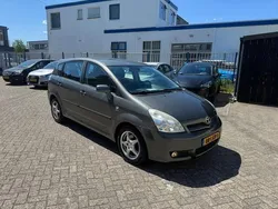 Grijs Gebruikt 2004 Toyota Corolla Verso Terra MPV | € 3.950 (Eerlijke prijs)
