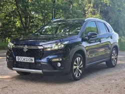 Blauw, metallic lak Gebruikt 2023 Suzuki SX4 S-Cross Style SUV | € 22.950 (Eerlijke prijs)