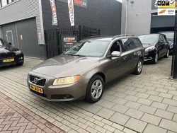 Grijs Gebruikt 2009 Volvo V70 Kinetic Stationwagen | € 3.999