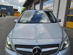 Zilver Gebruikt 2013 Mercedes B180 Ambition MPV | € 9.999 (Goede deal)