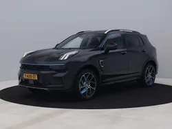 Zwart, metallic lak Gebruikt 2023 Lynk & Co 01 SUV | € 27.900 (Eerlijke prijs)