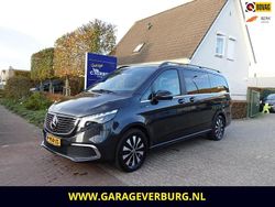 Grijs (metallic) Gebruikt 2021 Mercedes EQV300 Van | € 44.710 (Iets duurder)