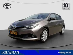 Bruin Gebruikt 2017 Toyota Auris Hybrid Hatchback | € 14.750 (Goede deal)