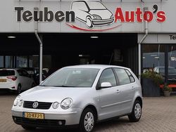 Grijs Gebruikt 2002 VW Polo Hatchback | € 895 (Iets duurder)
