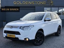 Wit Gebruikt 2014 Mitsubishi Outlander Edition SUV | € 13.743 (Eerlijke prijs)