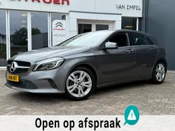 Grijs Gebruikt 2017 Mercedes A180 Business Hatchback | € 16.900 (Eerlijke prijs)