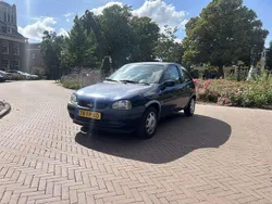 Blauw Gebruikt 2000 Opel Corsa Edition Sedan | € 550 (Super prijs)