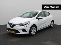 Wit Gebruikt 2021 Renault Clio V Zen Hatchback | € 10.400 (Eerlijke prijs)