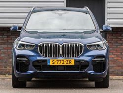 Blauw, metallic lak Gebruikt 2022 BMW X5 M Sport SUV | € 64.750 (Super prijs)