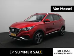 Rood Gebruikt 2020 MG ZS Luxury Sedan | € 15.400 (Eerlijke prijs)