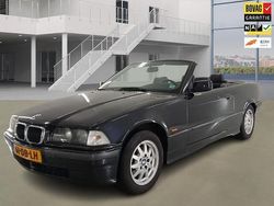 Zwart Gebruikt 1999 BMW 318 Executive Cabriolet | € 9.950