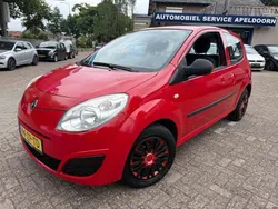 Rood Gebruikt 2008 Renault Twingo Authentique Hatchback | € 1.750 (Eerlijke prijs)