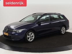 Blauw Gebruikt 2021 VW Golf VIII Life Stationwagen | € 16.400 (Goede deal)