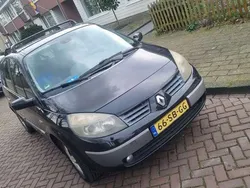 Gebruikt 2005 Renault Scénic II Privilege MPV | € 1.400 (Eerlijke prijs)