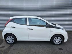 Wit Gebruikt 2017 Toyota Aygo Hatchback | € 9.250 (Eerlijke prijs)