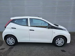Wit Gebruikt 2017 Toyota Aygo Hatchback | € 9.250 (Eerlijke prijs)