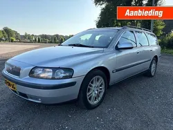 Grijs, andere lak Gebruikt 2001 Volvo V70 Stationwagen | € 1.350 (Eerlijke prijs)
