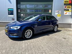 Blauw Gebruikt 2015 Audi A3 Ambition Hatchback | € 13.950 (Eerlijke prijs)