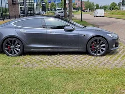 Grijs Gebruikt 2017 Tesla Model S Performance Sedan | € 41.250