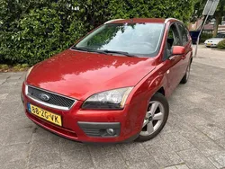 Oranje Gebruikt 2008 Ford Focus Stationwagen | € 1.450 (Goede deal)