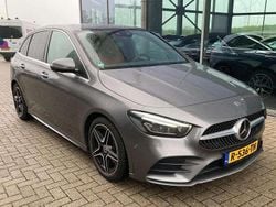 Grijs Gebruikt 2019 Mercedes B250 Premium Plus MPV | € 32.950 (Eerlijke prijs)