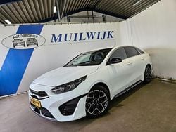 Wit Gebruikt 2022 Kia ProCeed Hatchback | € 20.950 (Eerlijke prijs)