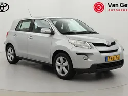 Grijs Gebruikt 2010 Toyota Urban Cruiser SUV | € 6.999 (Eerlijke prijs)
