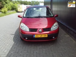 Rood Gebruikt 2006 Renault Scénic II Dynamique MPV | € 2.500 (Iets duurder)