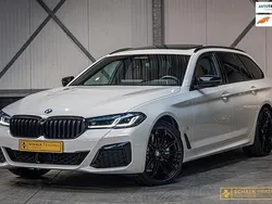 Wit Gebruikt 2022 BMW 530 M Sport Stationwagen | € 49.950 (Duur)