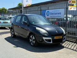 Zwart Gebruikt 2011 Renault Scénic III Bose Edition MPV | € 5.995 (Eerlijke prijs)